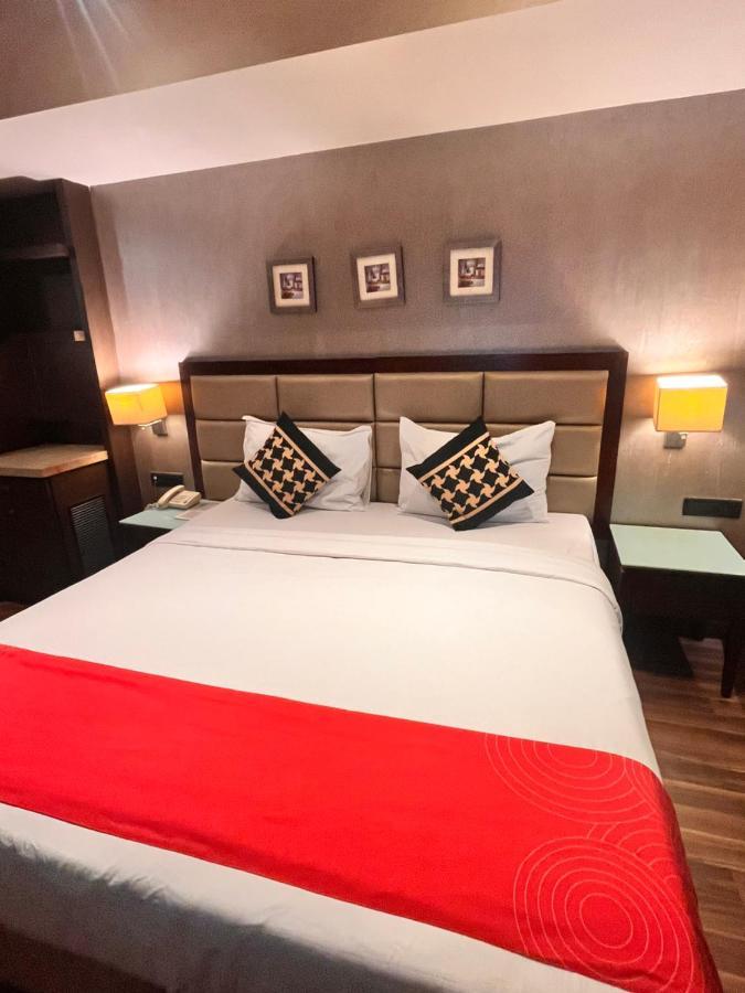 Krios Hotel - Near Sg Highway, Αχμπανταμπάντ Εξωτερικό φωτογραφία
