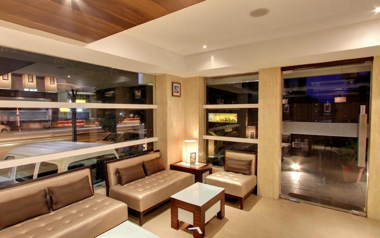 Krios Hotel - Near Sg Highway, Αχμπανταμπάντ Εξωτερικό φωτογραφία