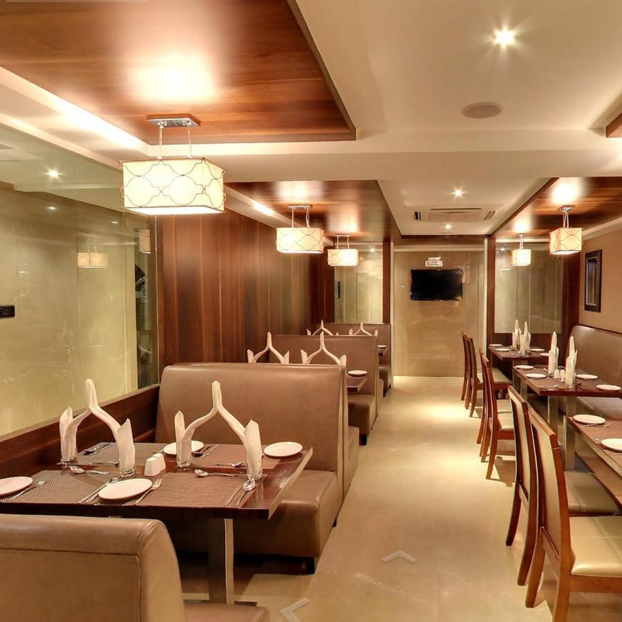 Krios Hotel - Near Sg Highway, Αχμπανταμπάντ Εξωτερικό φωτογραφία